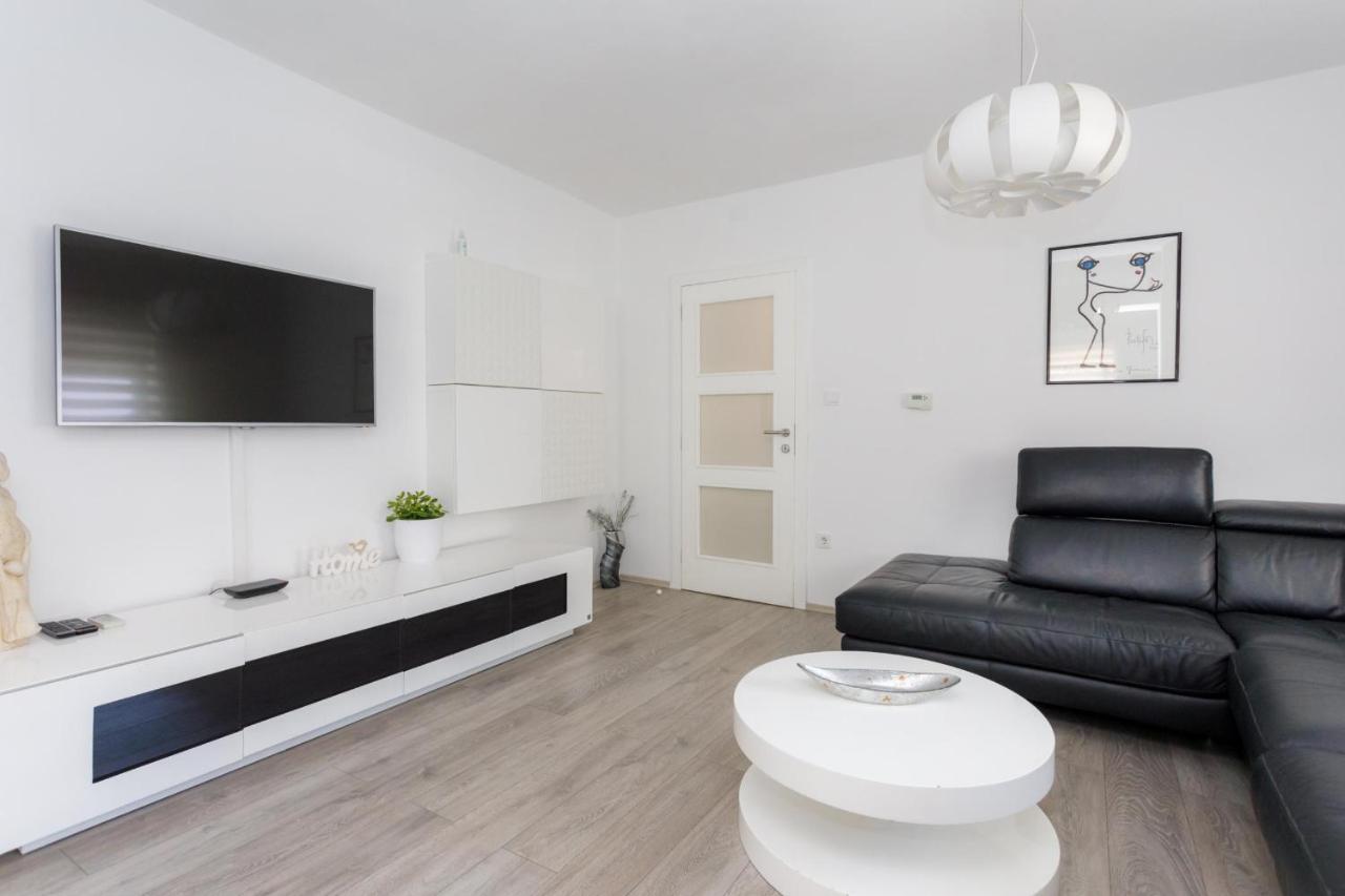 Apartman Laura Krk Town Eksteriør bilde
