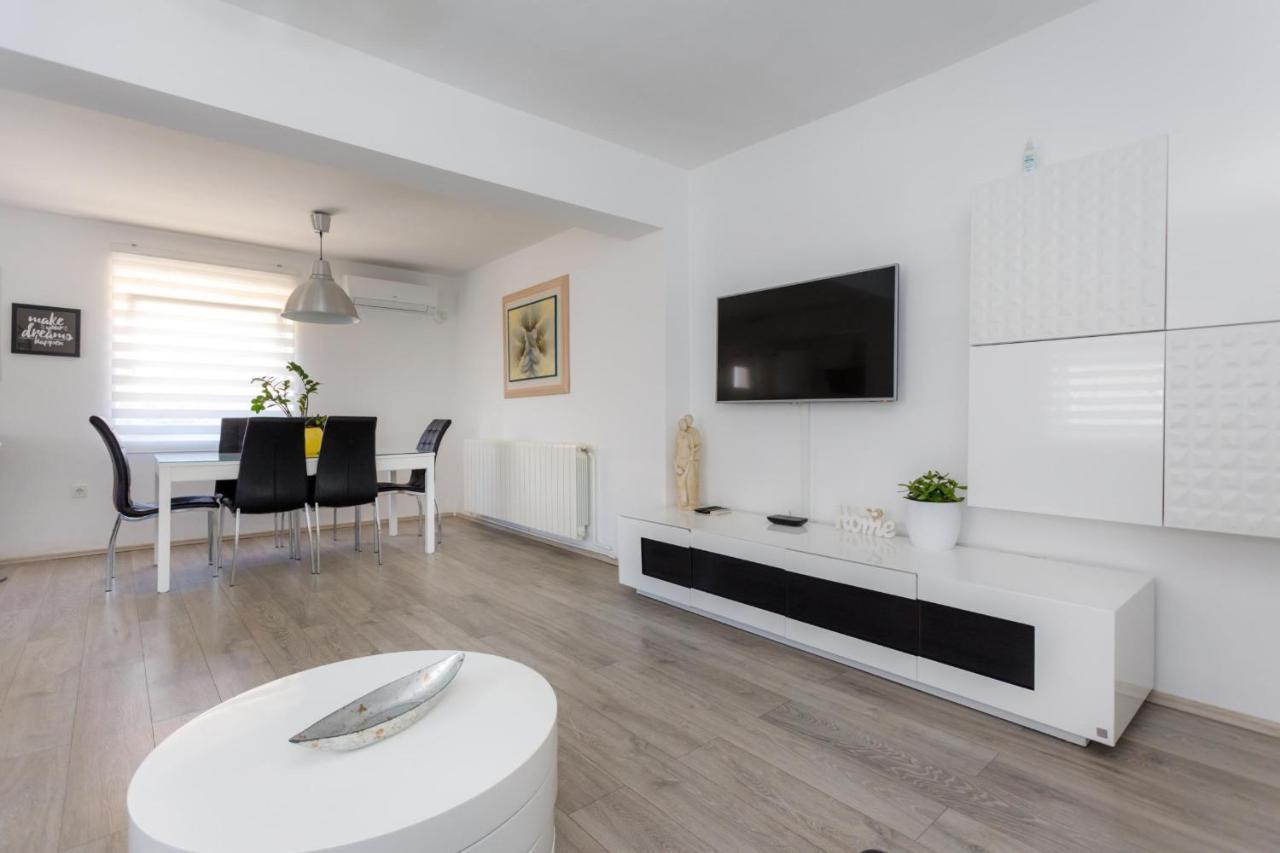 Apartman Laura Krk Town Eksteriør bilde